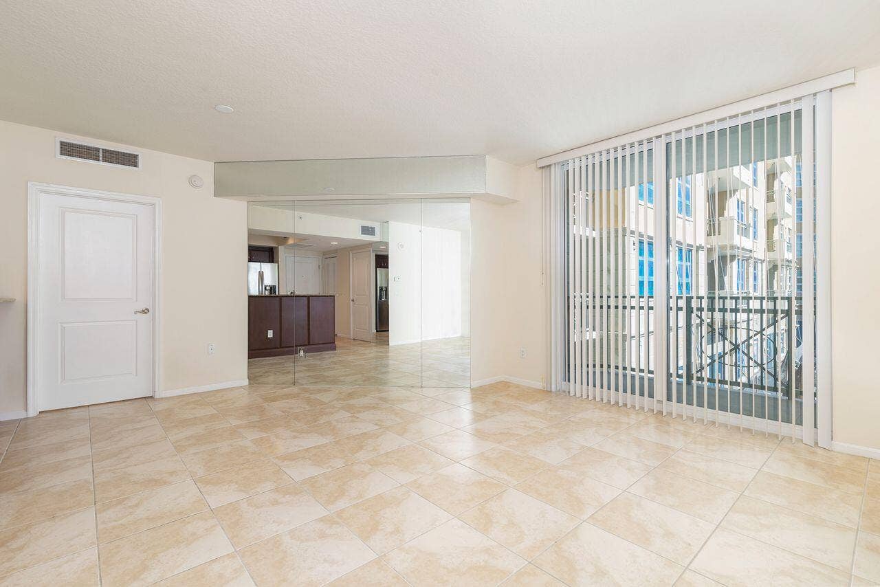 403 S Sapodilla Avenue, #203, West Palm Beach, West Palm Beach, FL 33401 IMG_5178
