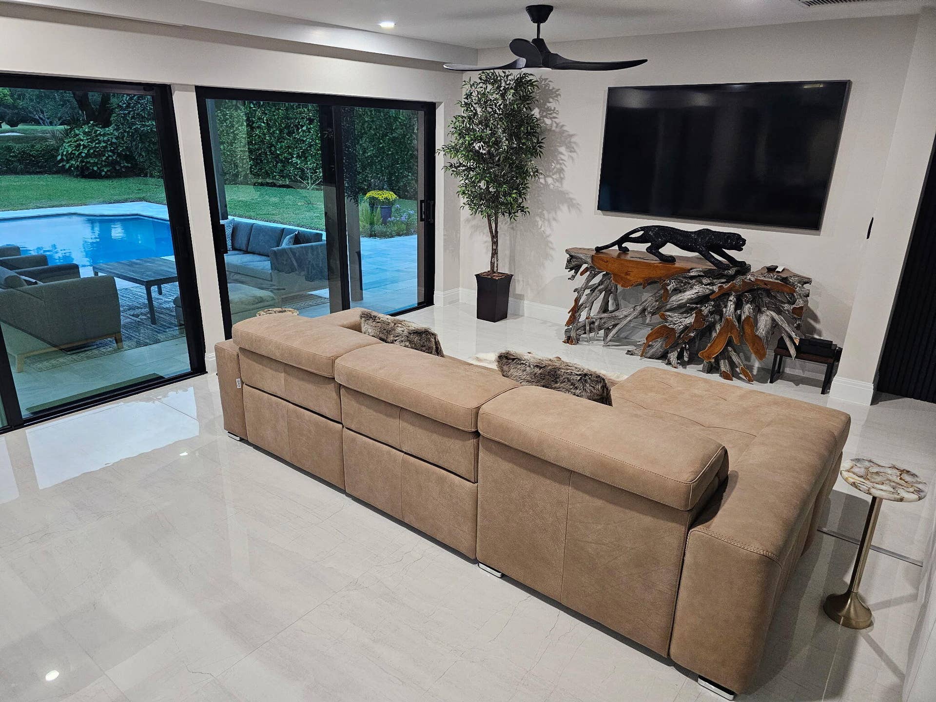 612 PINE LAKE Drive, Delray Beach, FL 33445 Family Area