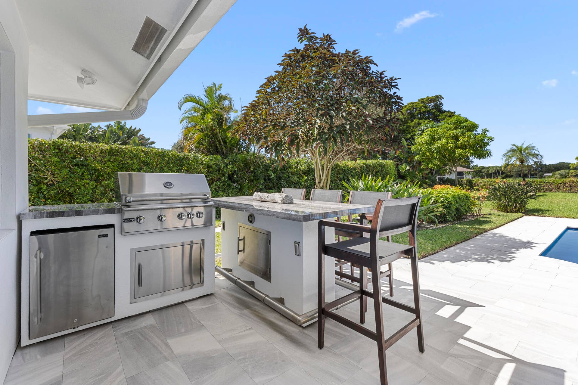 612 PINE LAKE Drive, Delray Beach, FL 33445 Outdoor Kitchen & Bar