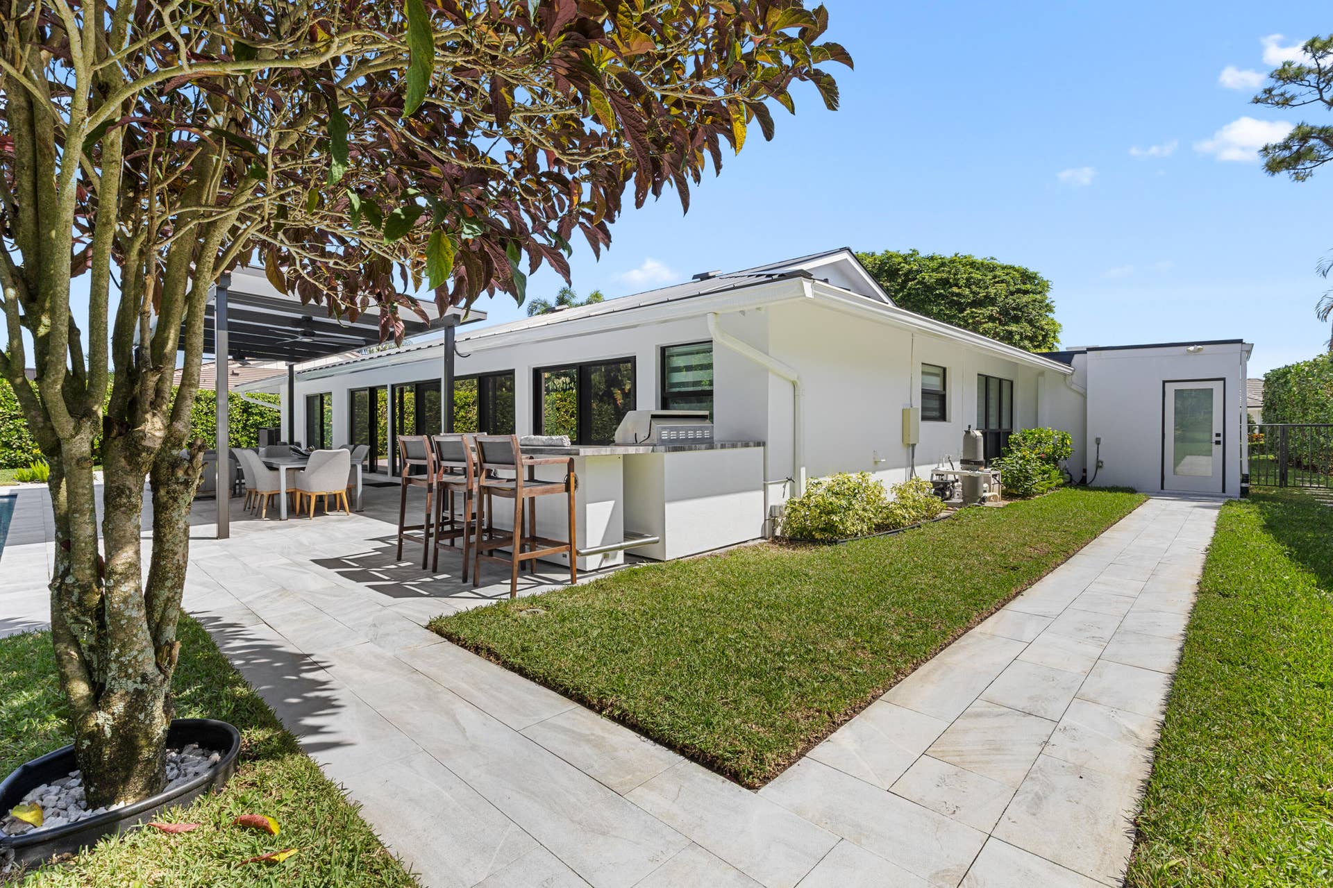 612 PINE LAKE Drive, Delray Beach, FL 33445 Exercise Room Walkway