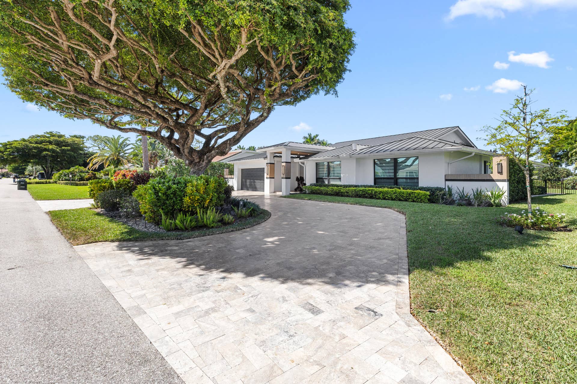 612 PINE LAKE Drive, Delray Beach, FL 33445 Circular Driveway
