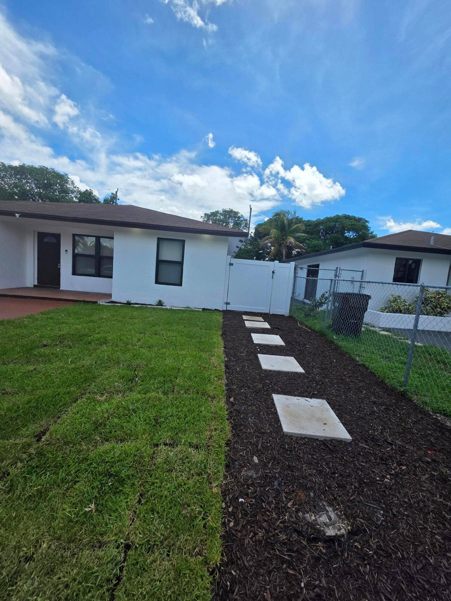 320 STERLING Avenue, Delray Beach, FL 33444 1000258298