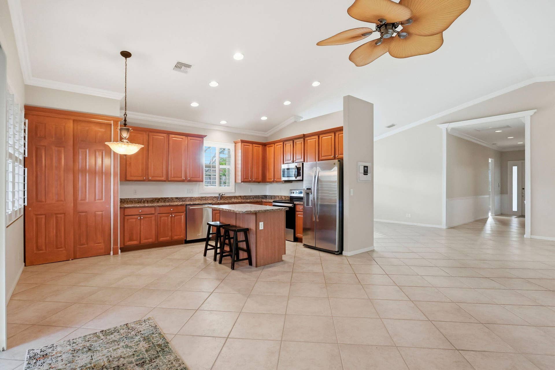 9299 Sapphire Cove Drive, West Palm Beach, FL 33411 Kitchen-living