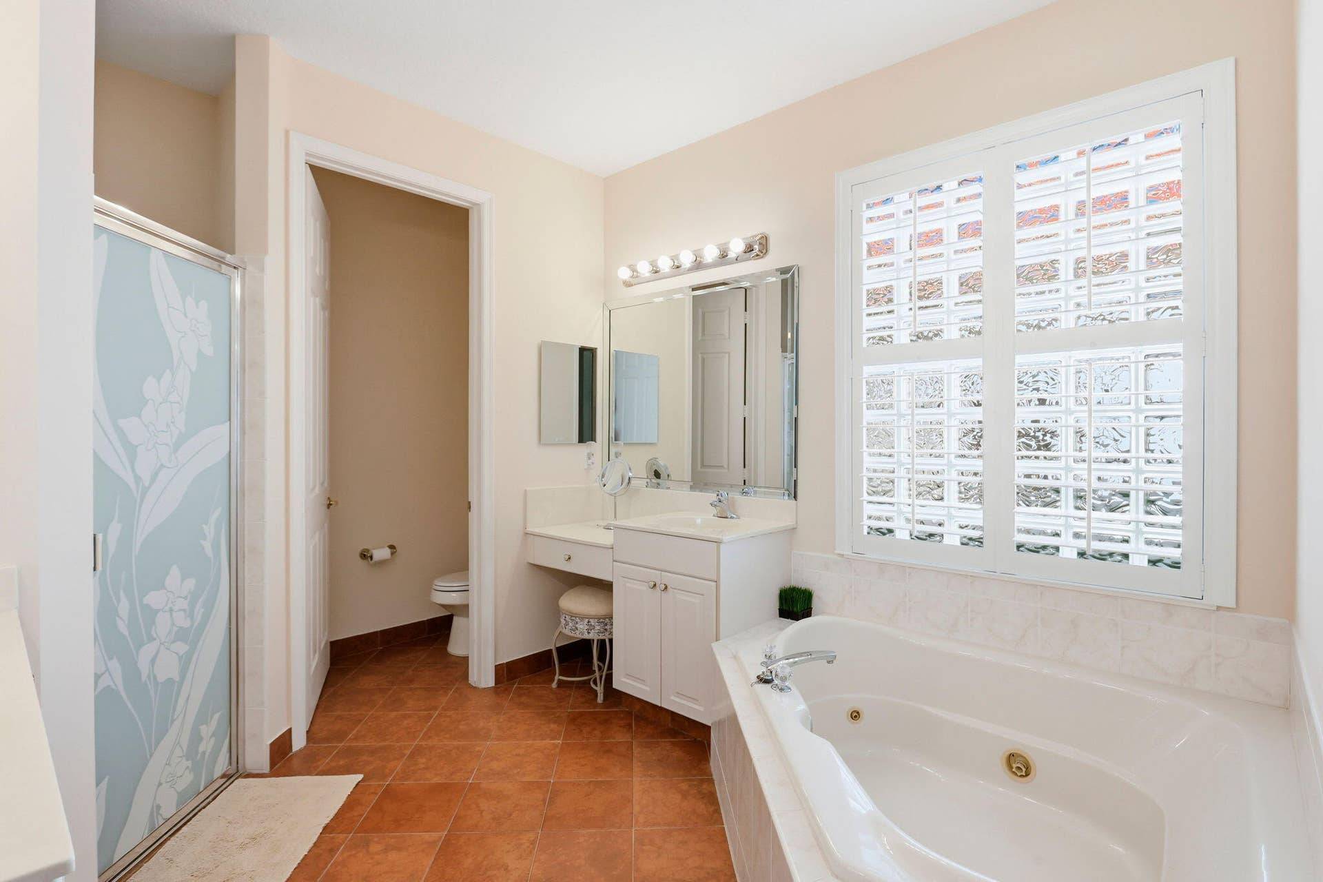 9299 Sapphire Cove Drive, West Palm Beach, FL 33411 Primary bath