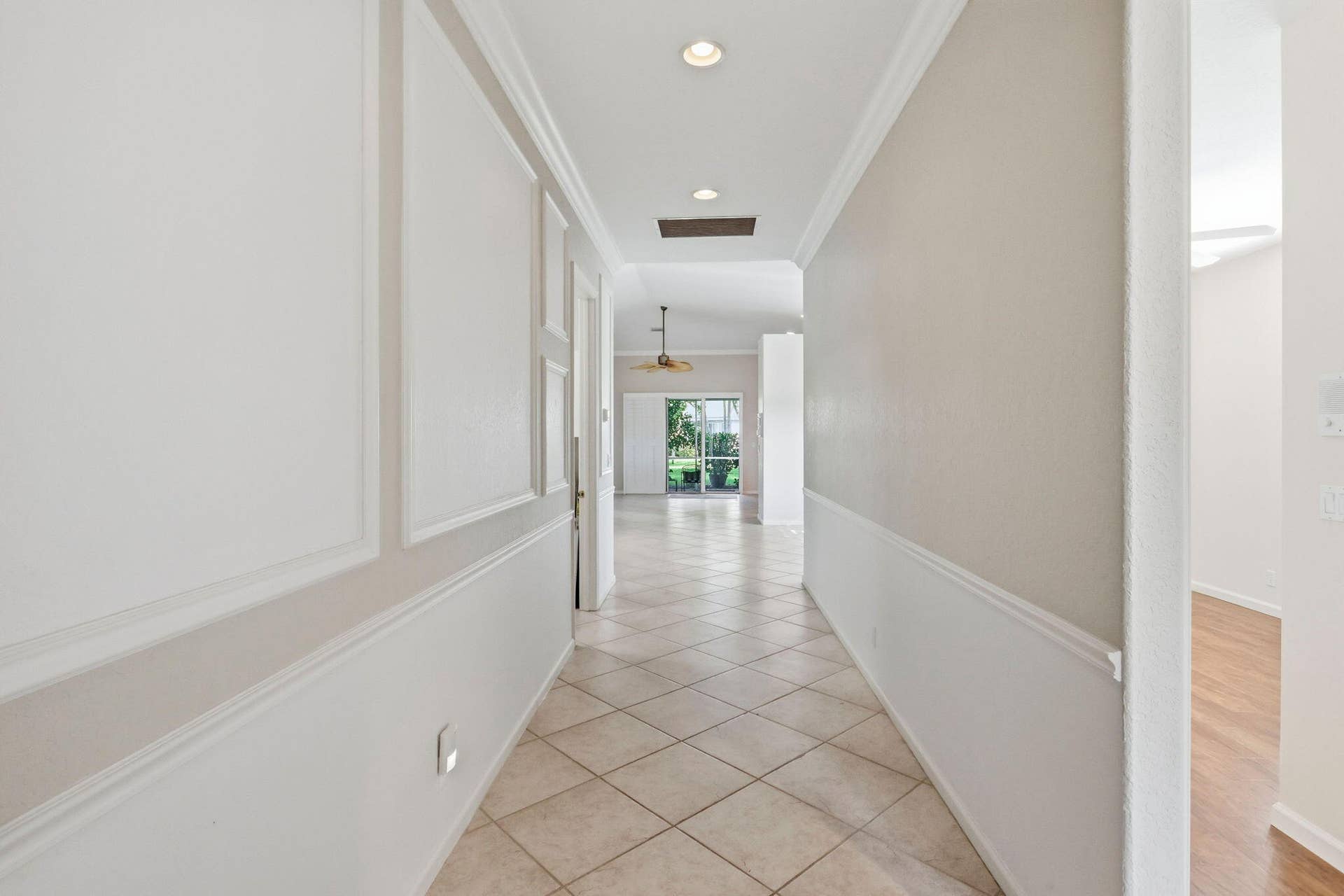9299 Sapphire Cove Drive, West Palm Beach, FL 33411 Foyer