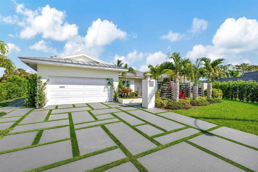 Property photo for 4907 Holly Drive, Tamarac, FL