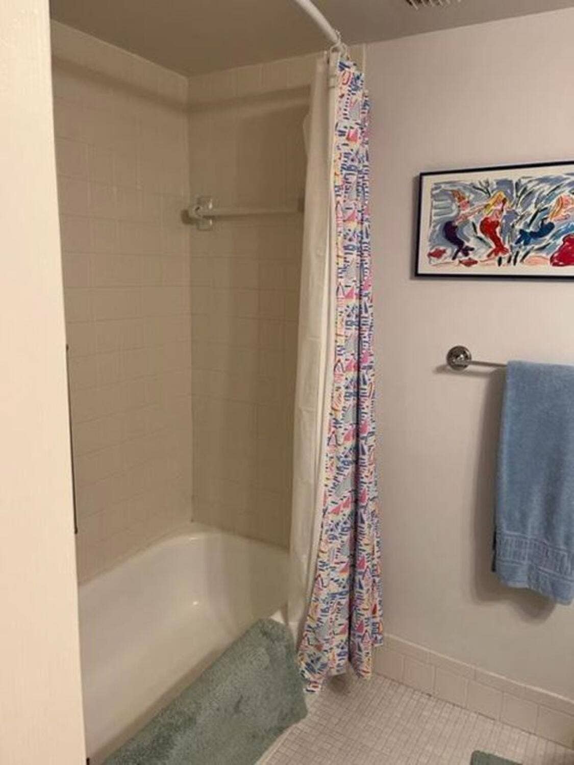 2800 N Ocean Drive, Riviera Beach, FL 33404 bathguest2