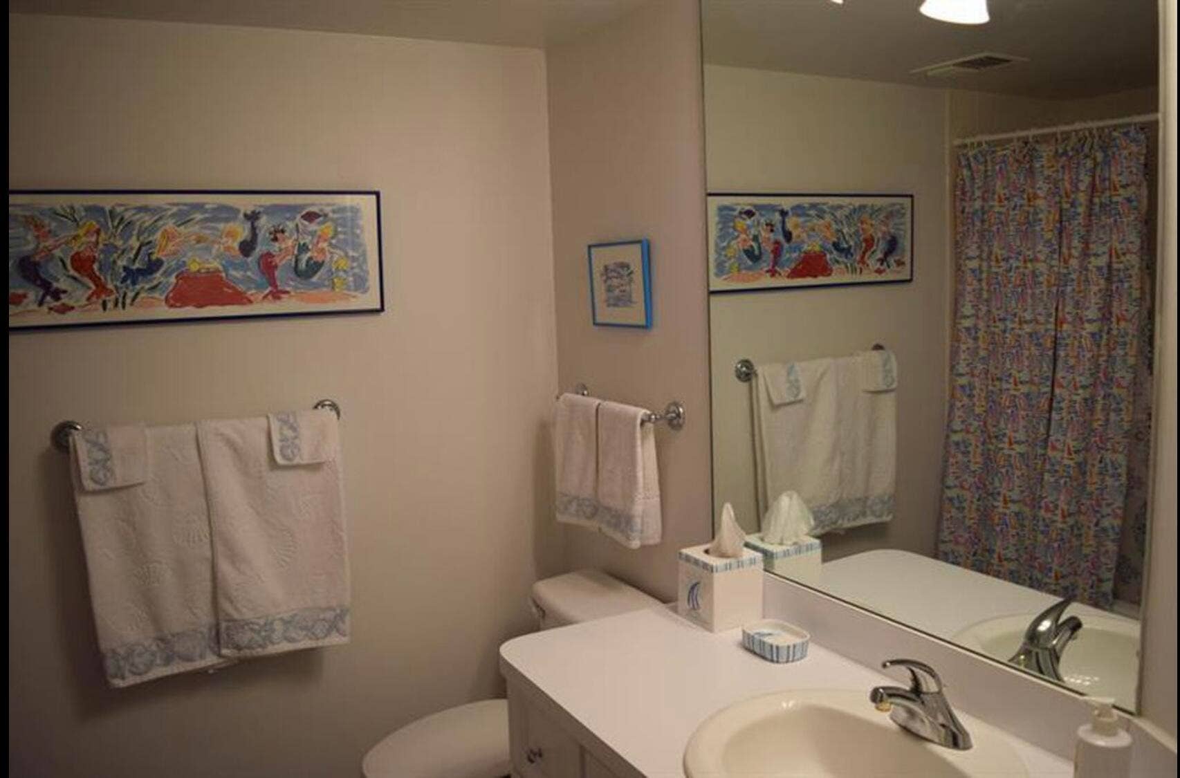 2800 N Ocean Drive, Riviera Beach, FL 33404 bathguest1