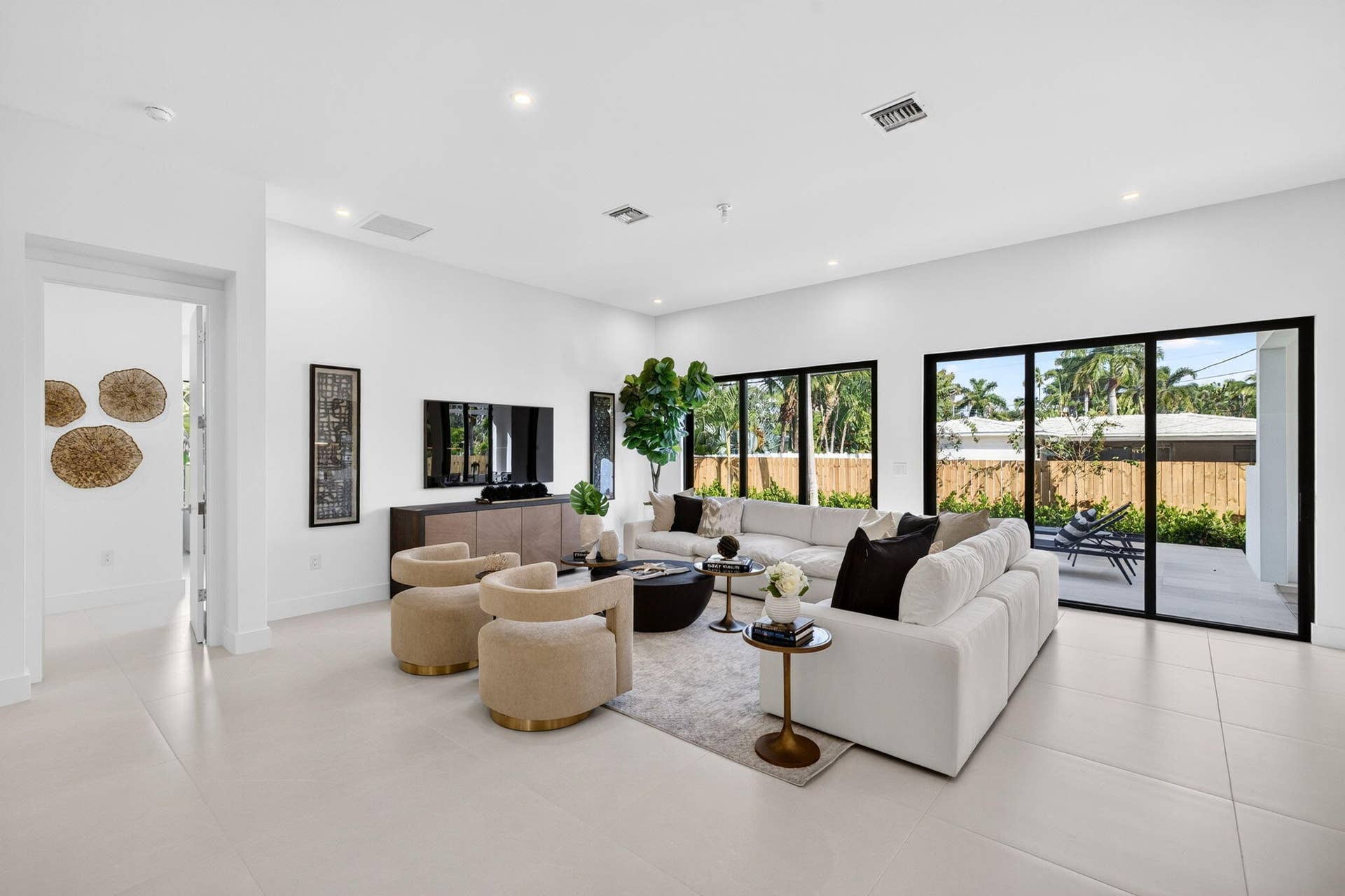 1781 NE 18TH Street, Fort Lauderdale, FL 33305 Living Room
