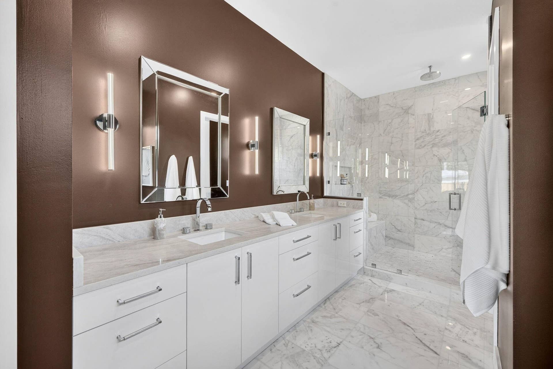 1781 NE 18TH Street, Fort Lauderdale, FL 33305 Primary Bath