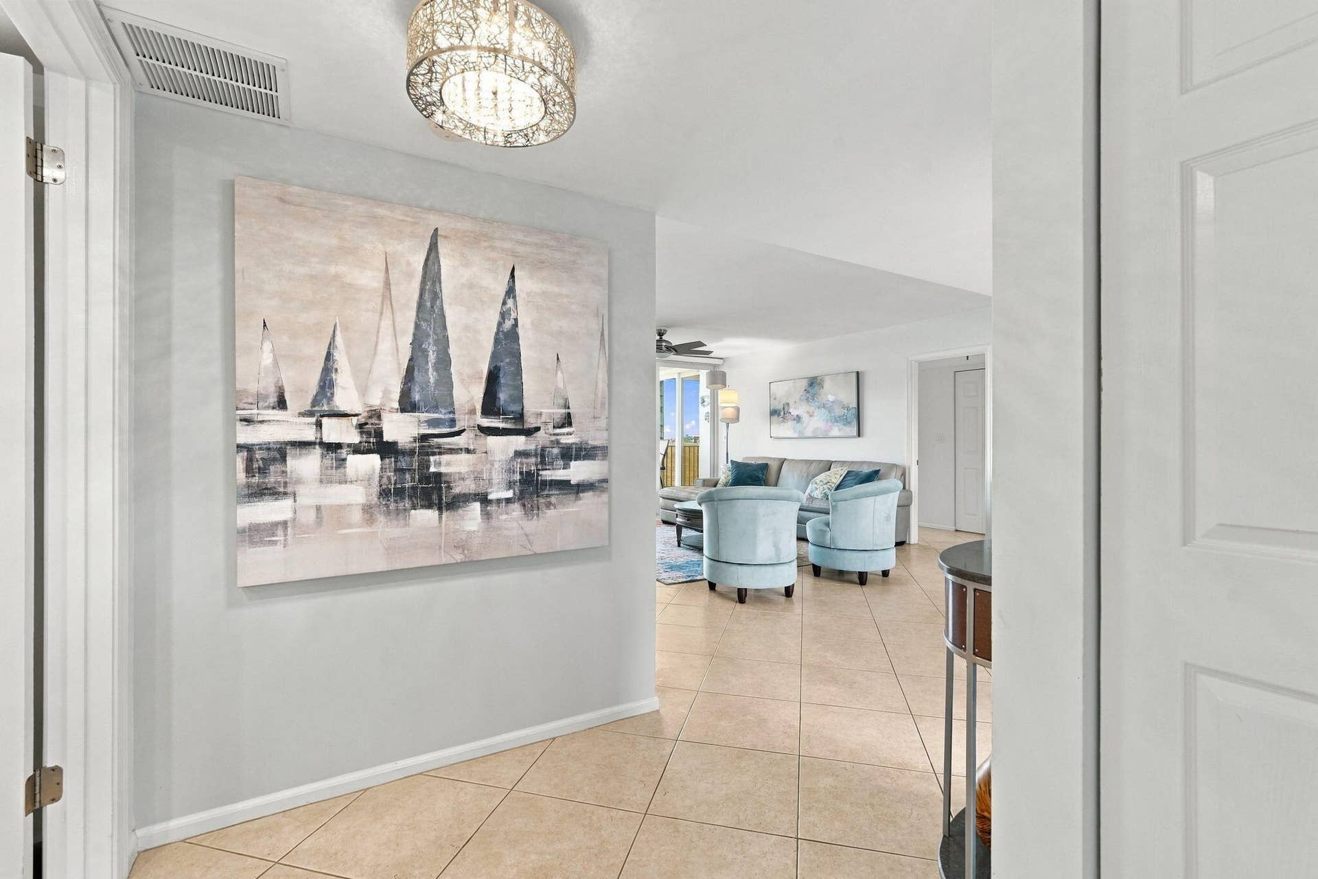8200 Lakeshore Drive, #2020, Hypoluxo, FL 33462 viewfromentryway