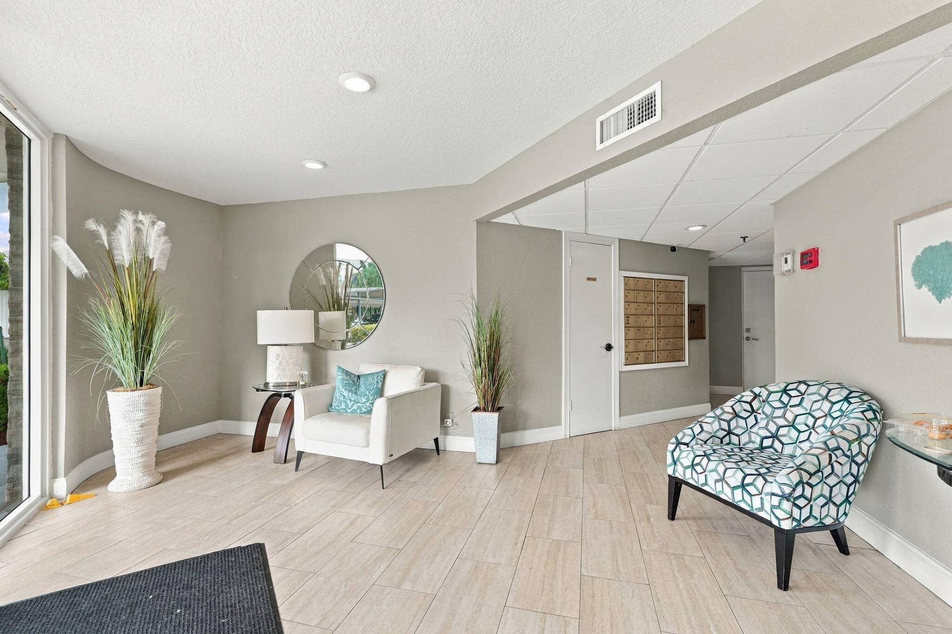 8200 Lakeshore Drive, #2020, Hypoluxo, FL 33462 LOBBY ENTRANCE