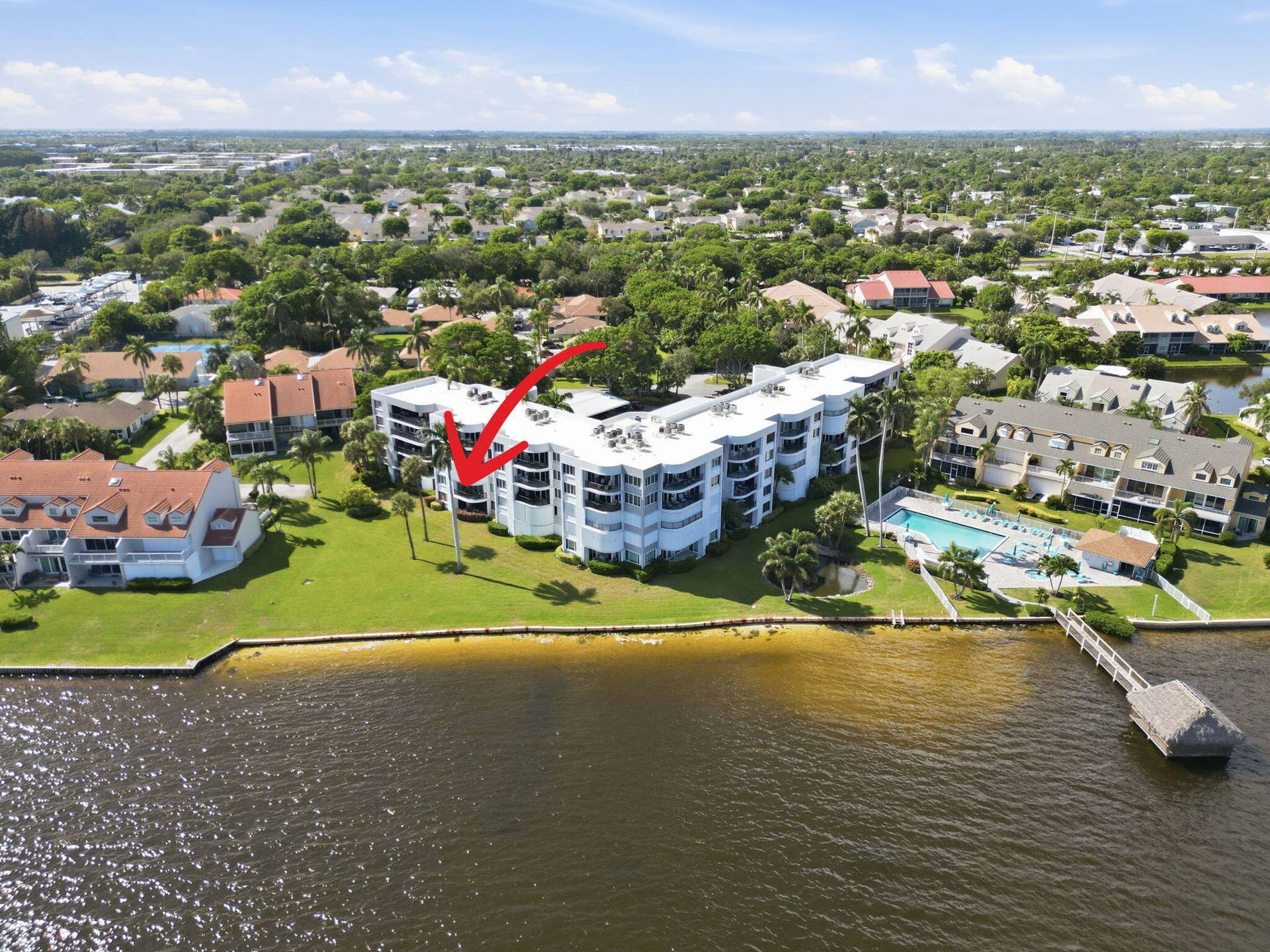 8200 Lakeshore Drive, #2020, Hypoluxo, FL 33462 aerialwitharrow
