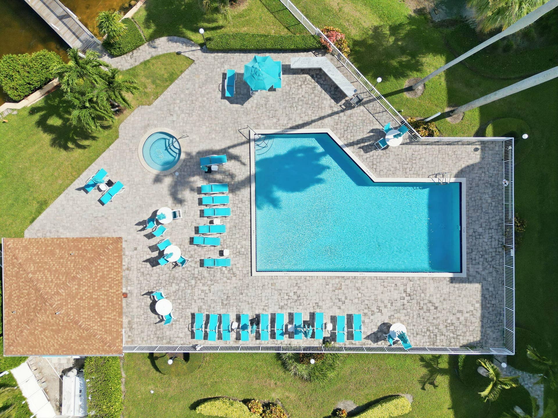 8200 Lakeshore Drive, #2020, Hypoluxo, FL 33462 aerialofpoolareause