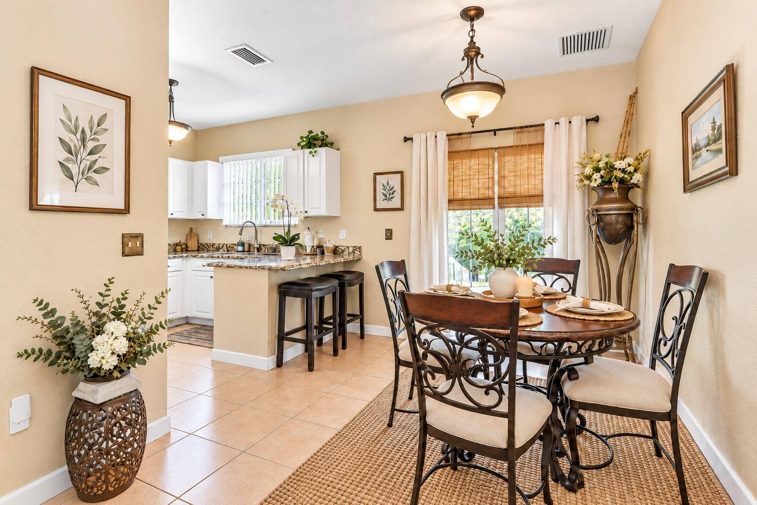 2711 NE 4 Street, #101, Homestead, FL 33033 Dining Area