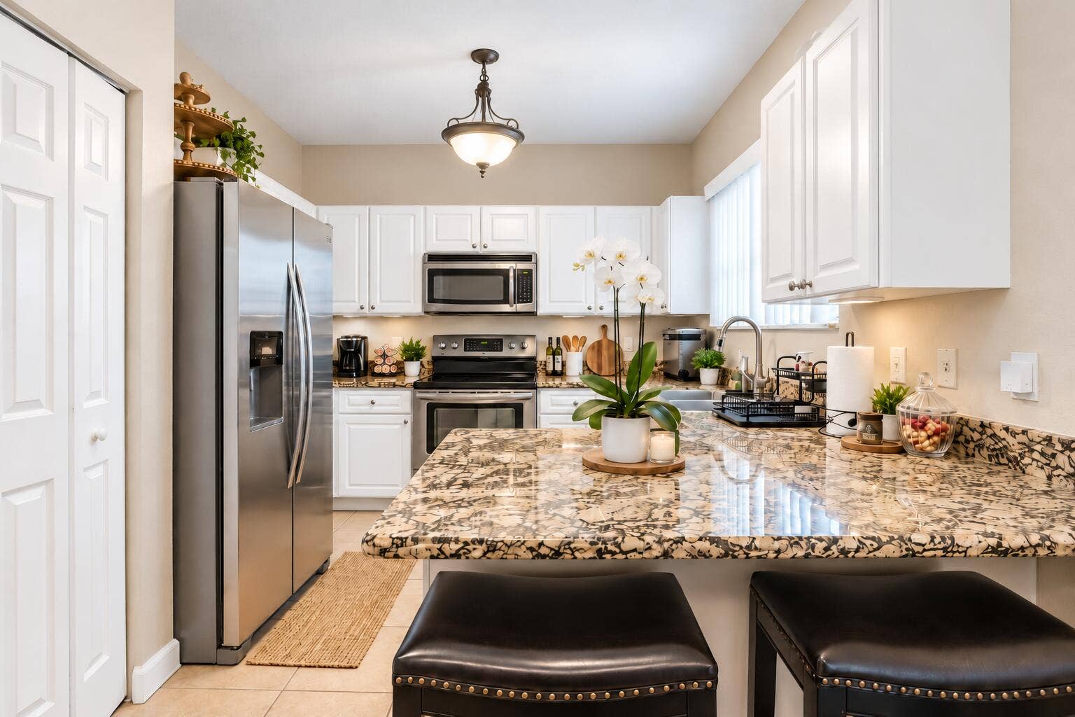 2711 NE 4 Street, #101, Homestead, FL 33033 Kitchen
