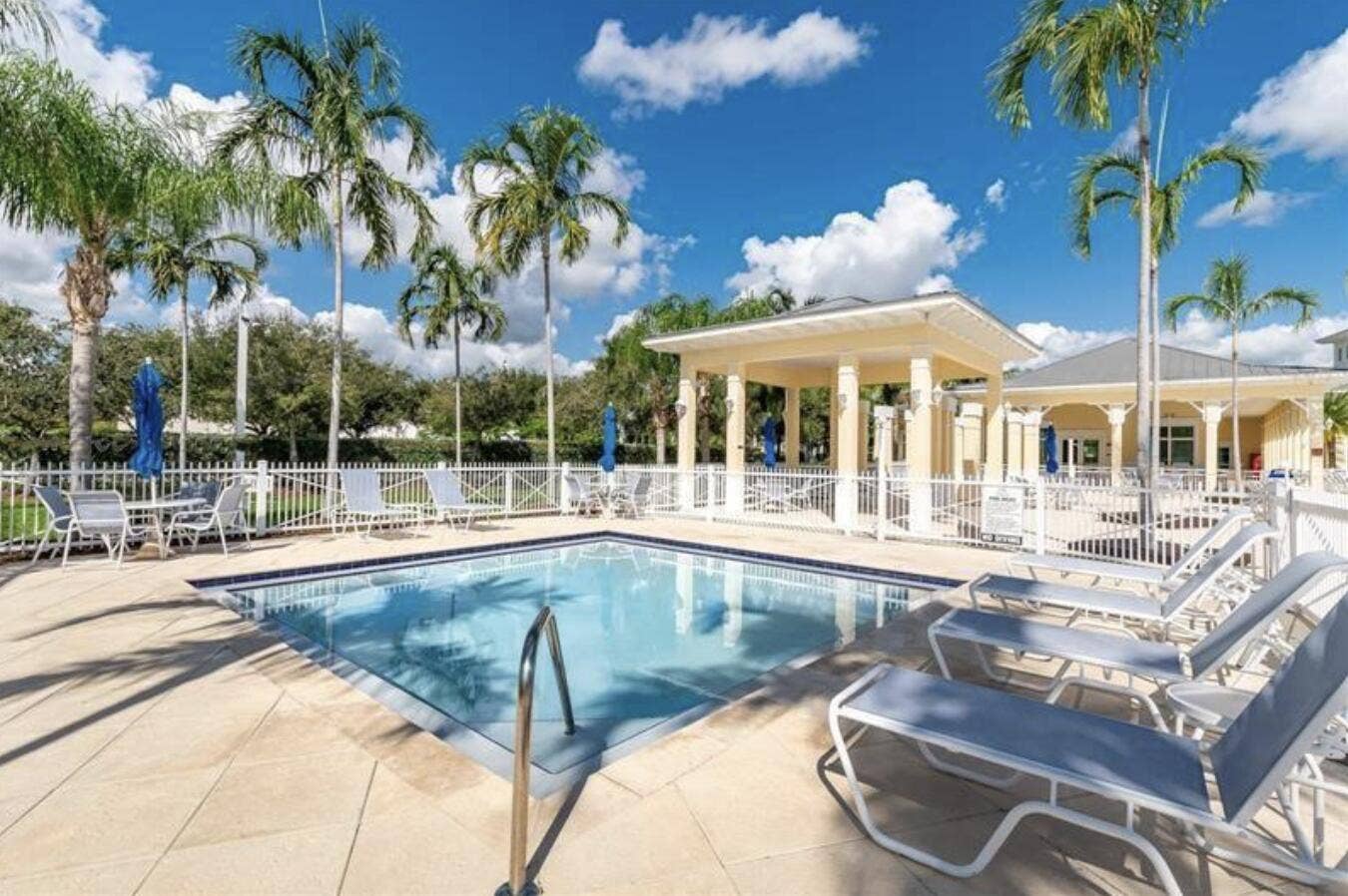 2711 NE 4 Street, #101, Homestead, FL 33033 Hot Tub