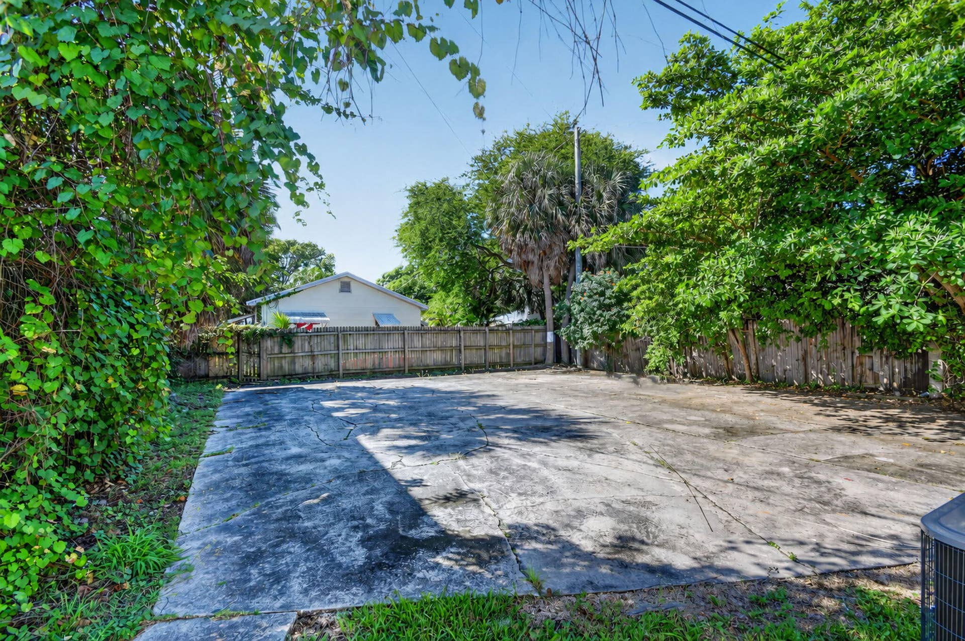 426 50th Street, #1, West Palm Beach, FL 33407 46-web-or-mls-DSC_5227