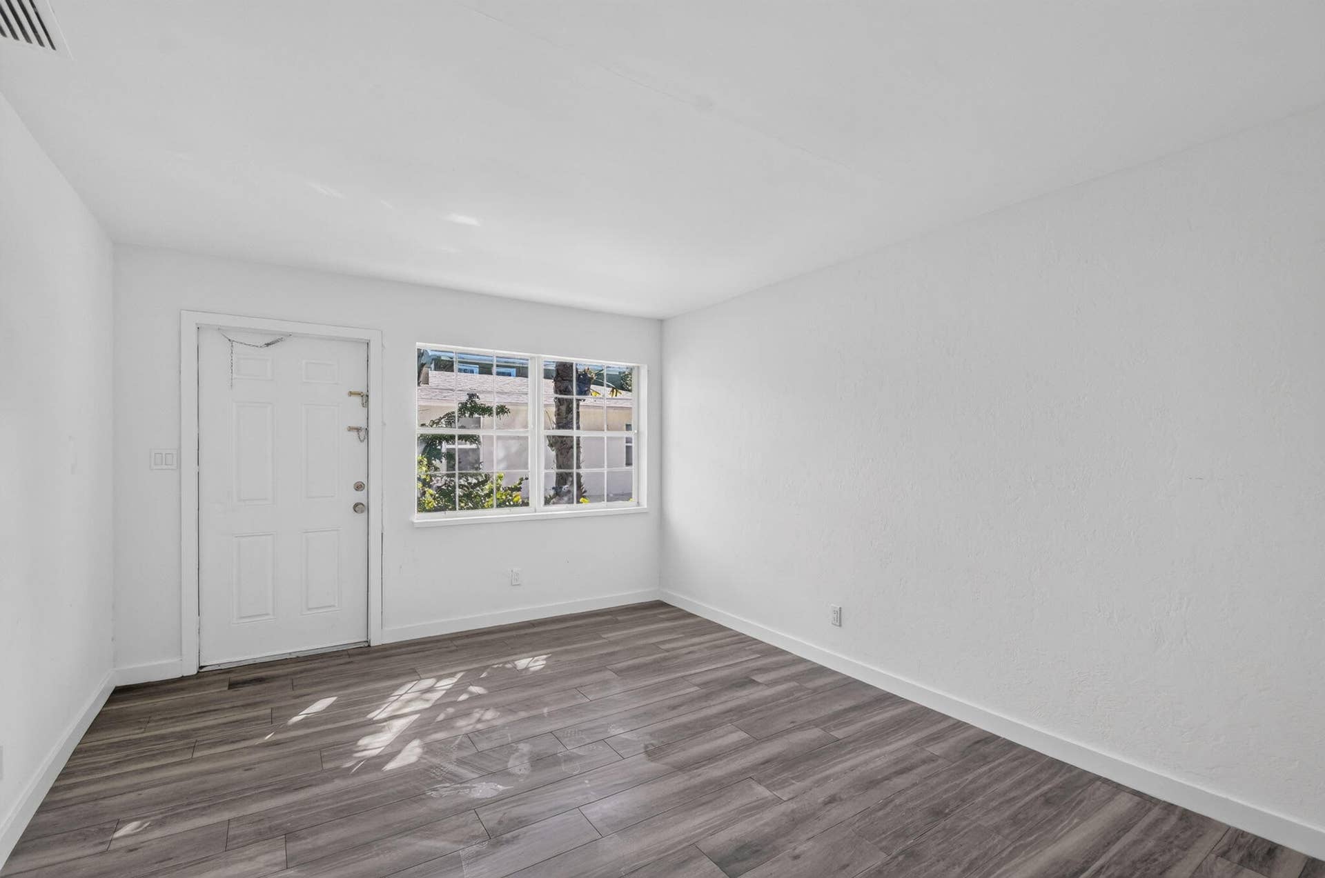 426 50th Street, #2, West Palm Beach, FL 33407 22-web-or-mls-DSC_5162