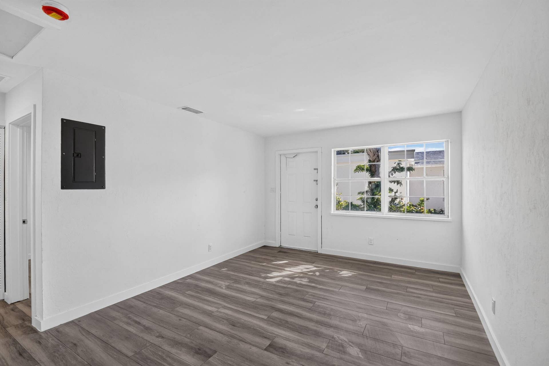 426 50th Street, #2, West Palm Beach, FL 33407 21-web-or-mls-DSC_5157