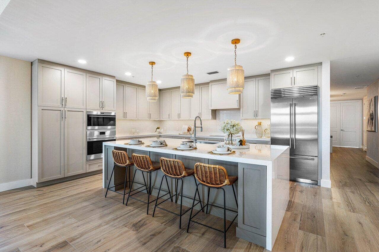 176 Lake Drive, #1102, Palm Beach Shores, FL 33404 009-184LakeDrive-PalmBeachShores-FL-3340