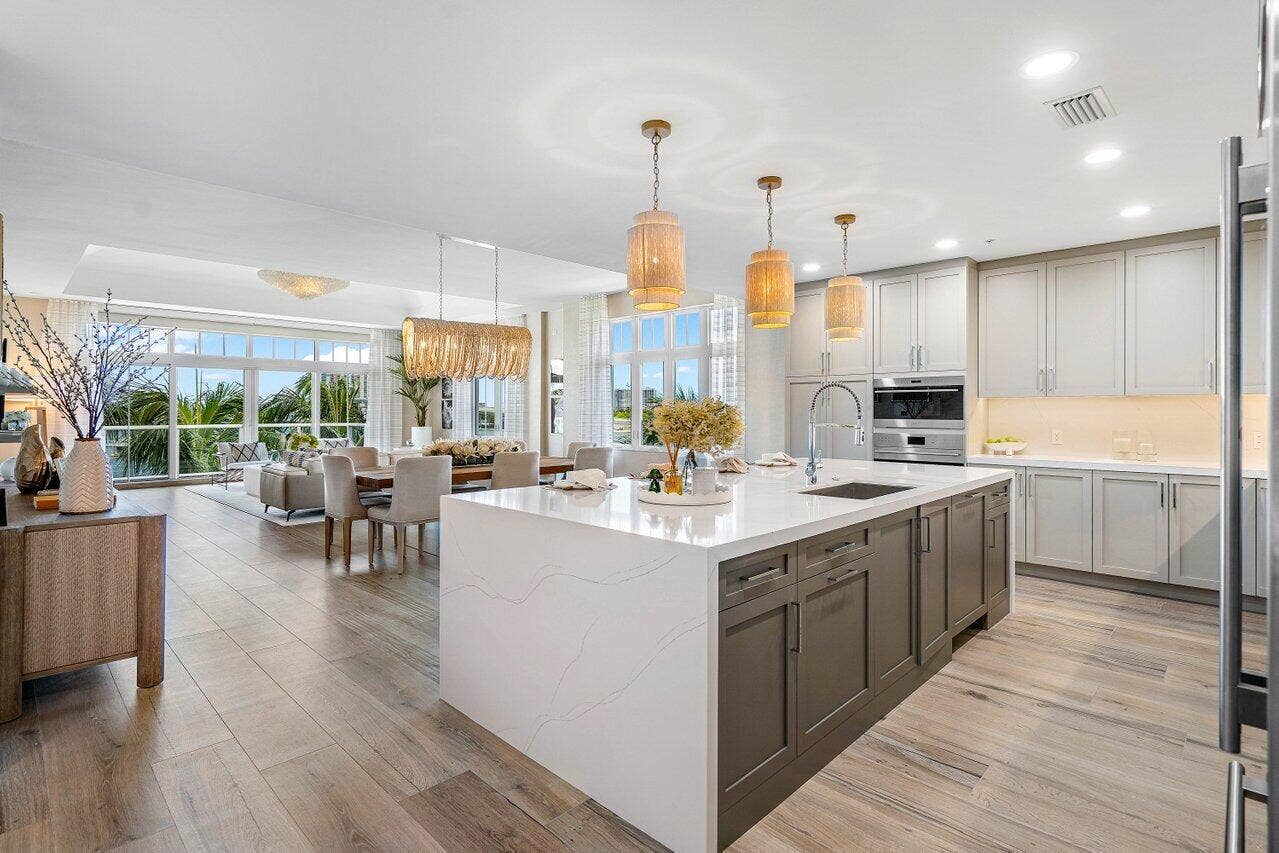 176 Lake Drive, #1102, Palm Beach Shores, FL 33404 011-184LakeDrive-PalmBeachShores-FL-3340
