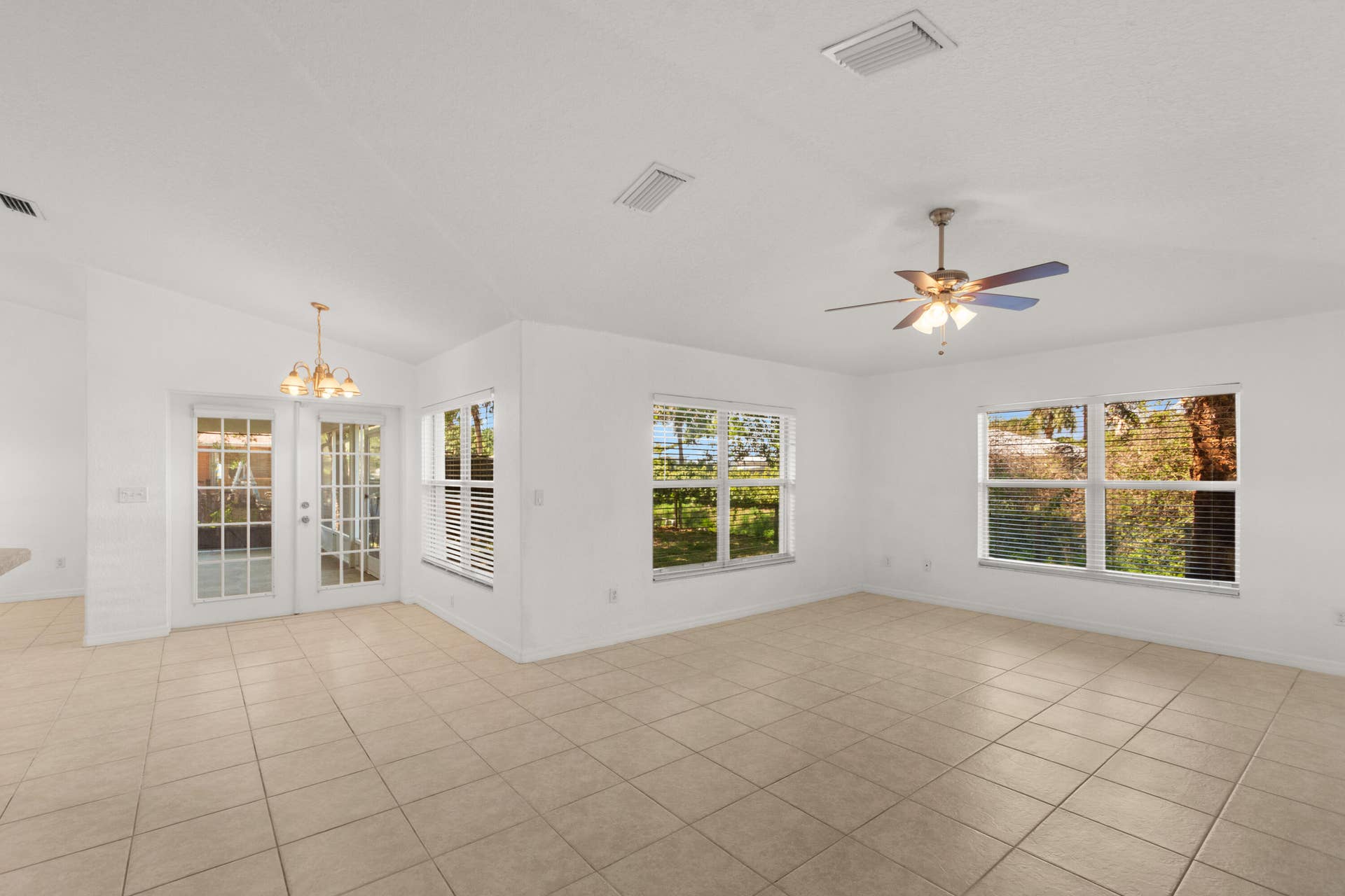 619 CARNIVAL Terrace, Sebastian, FL 32958 Image00017
