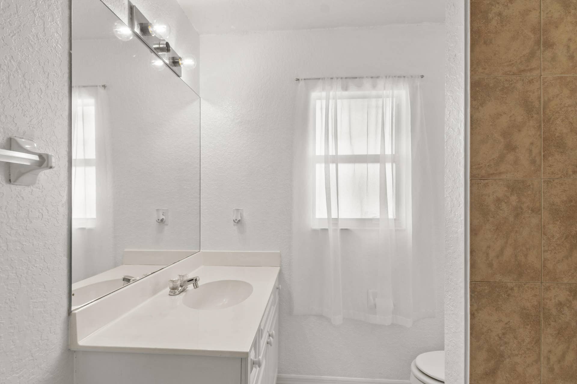619 CARNIVAL Terrace, Sebastian, FL 32958 Image00034
