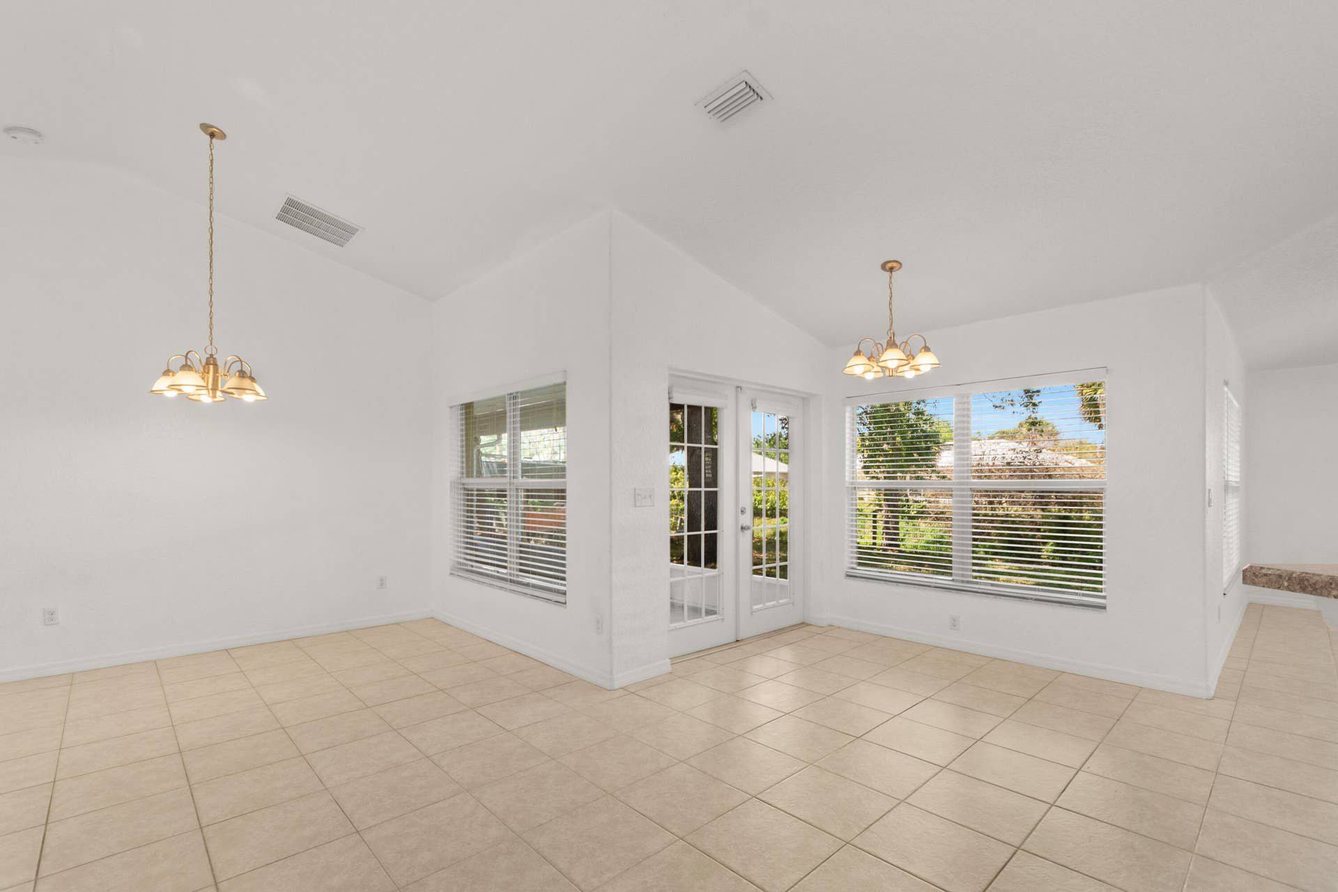619 CARNIVAL Terrace, Sebastian, FL 32958 Image00012