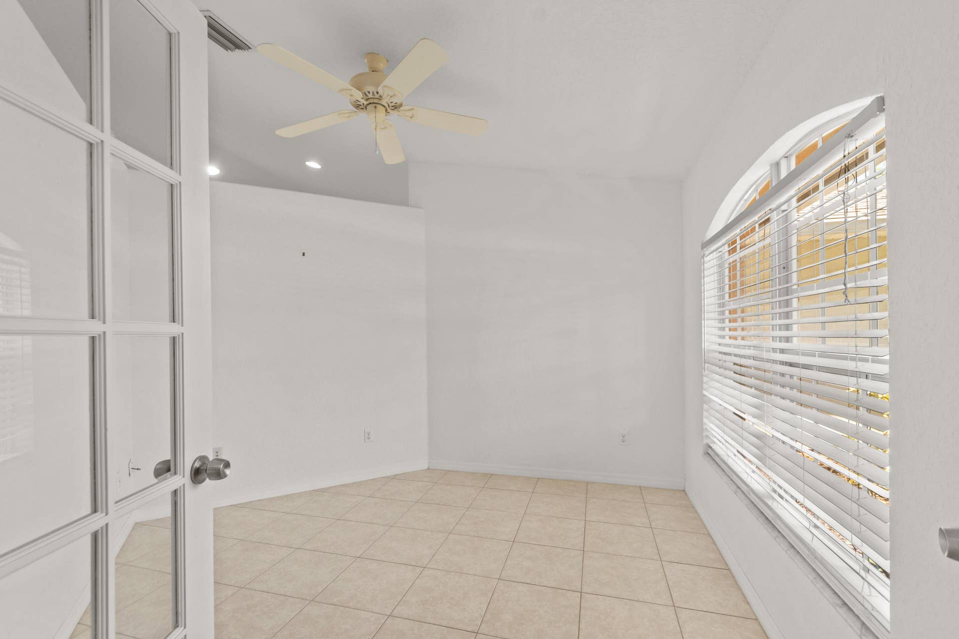 619 CARNIVAL Terrace, Sebastian, FL 32958 Image00030