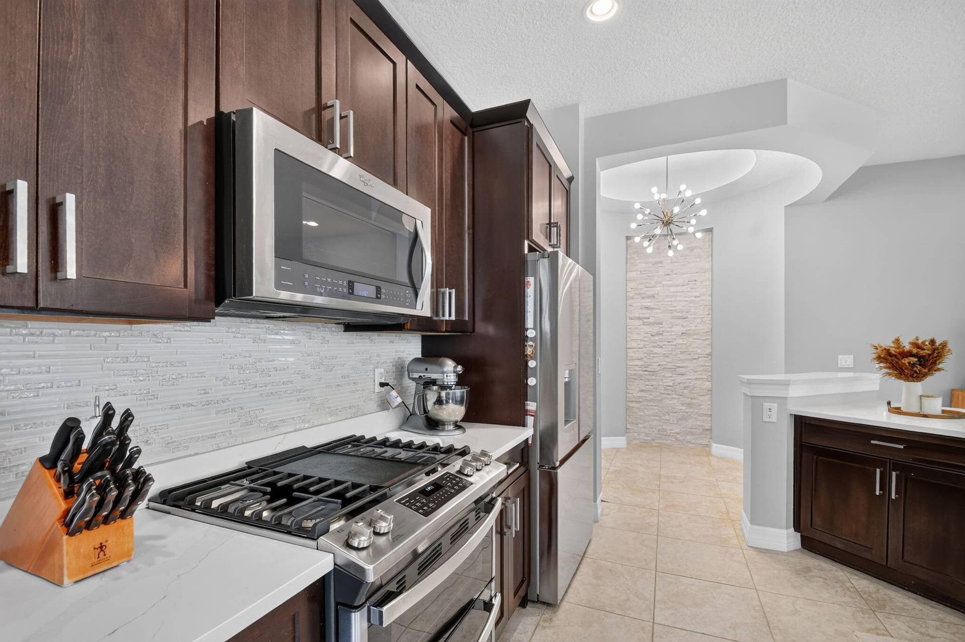 4637 SIENA Circle, Wellington, Wellington, FL 33414 Kitchen Gas Stove