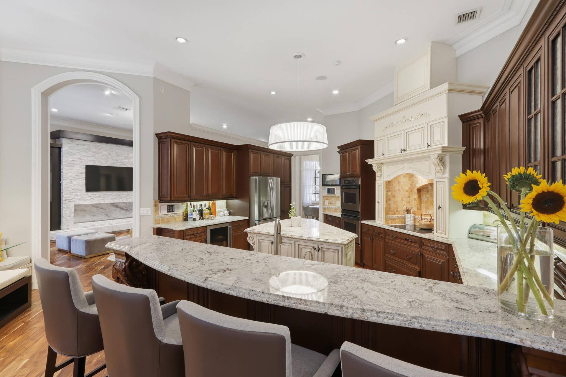 1580 VICTORIA ISLE Way, Weston, FL 33327 Kitchen