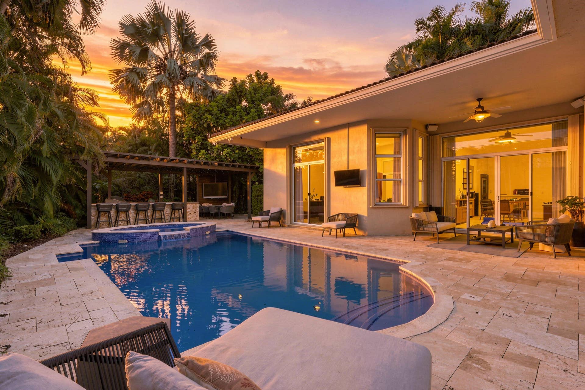 1580 VICTORIA ISLE Way, Weston, FL 33327 Pool