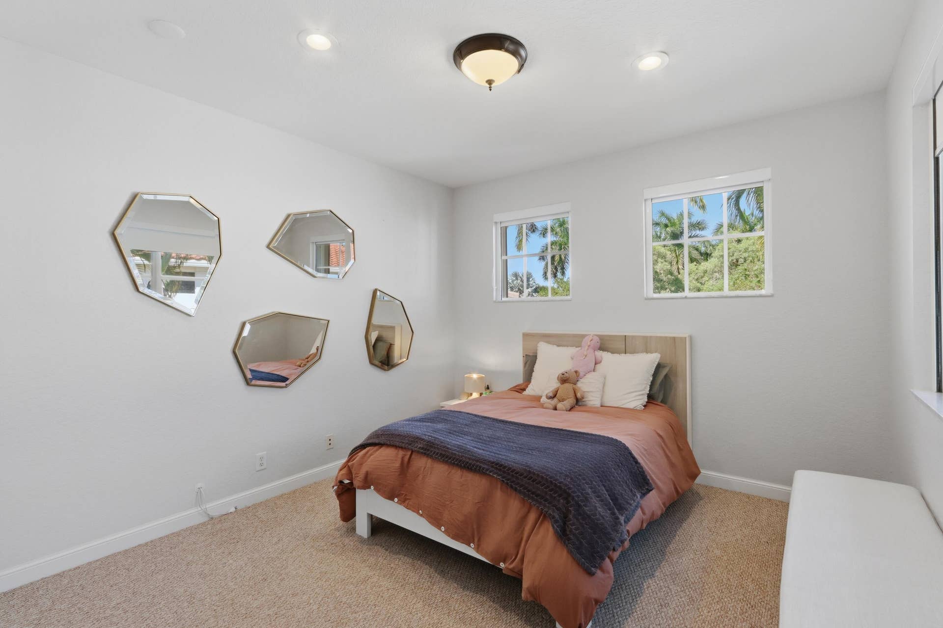 1580 VICTORIA ISLE Way, Weston, FL 33327 Neutral-toned interior featuring wall-to-wall carpeting, multi-pane windows, and recessed lighting