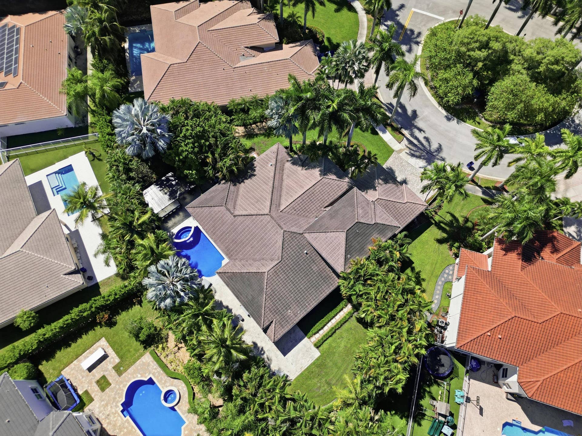 1580 VICTORIA ISLE Way, Weston, FL 33327 Aerial View