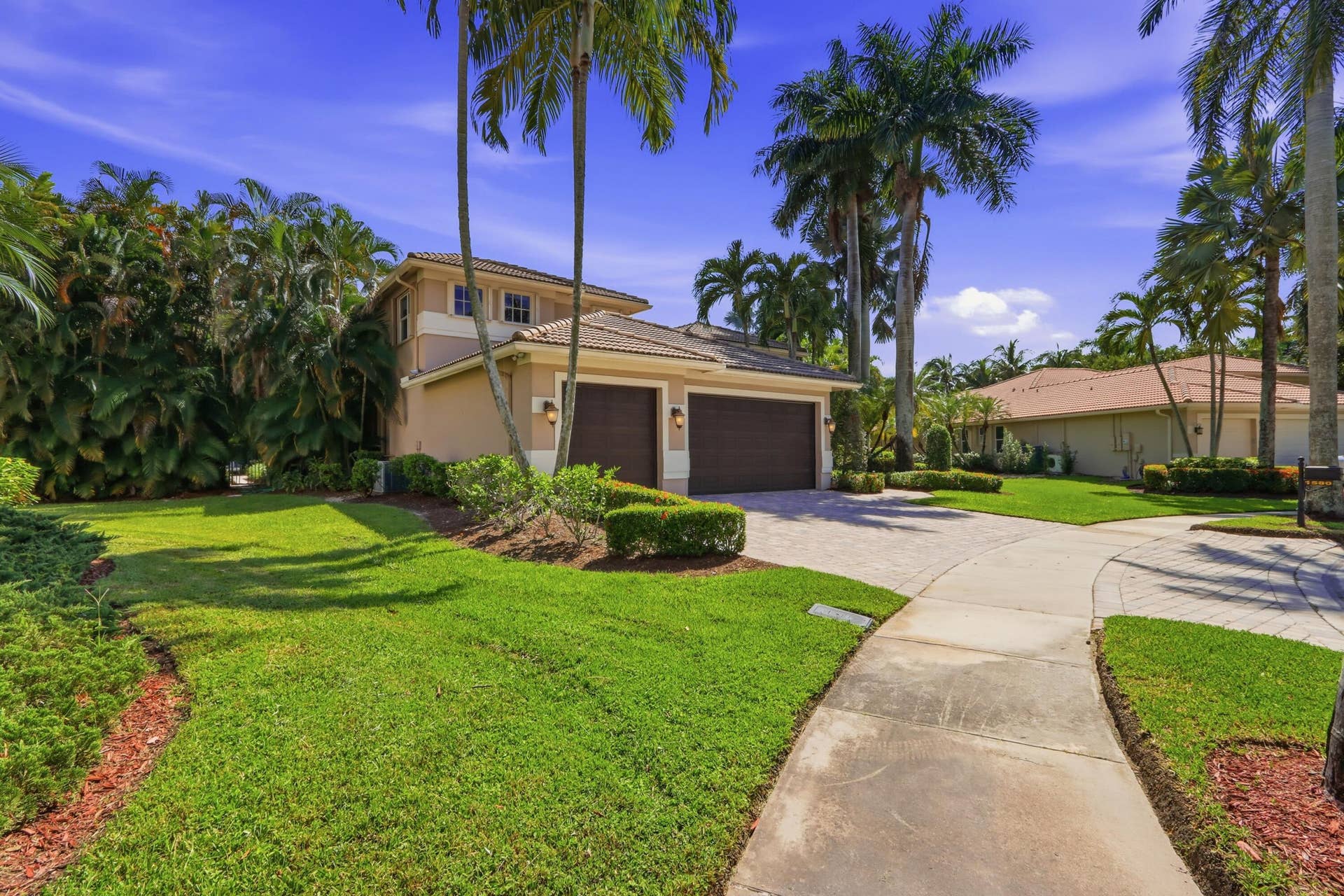 1580 VICTORIA ISLE Way, Weston, FL 33327 Front of Home