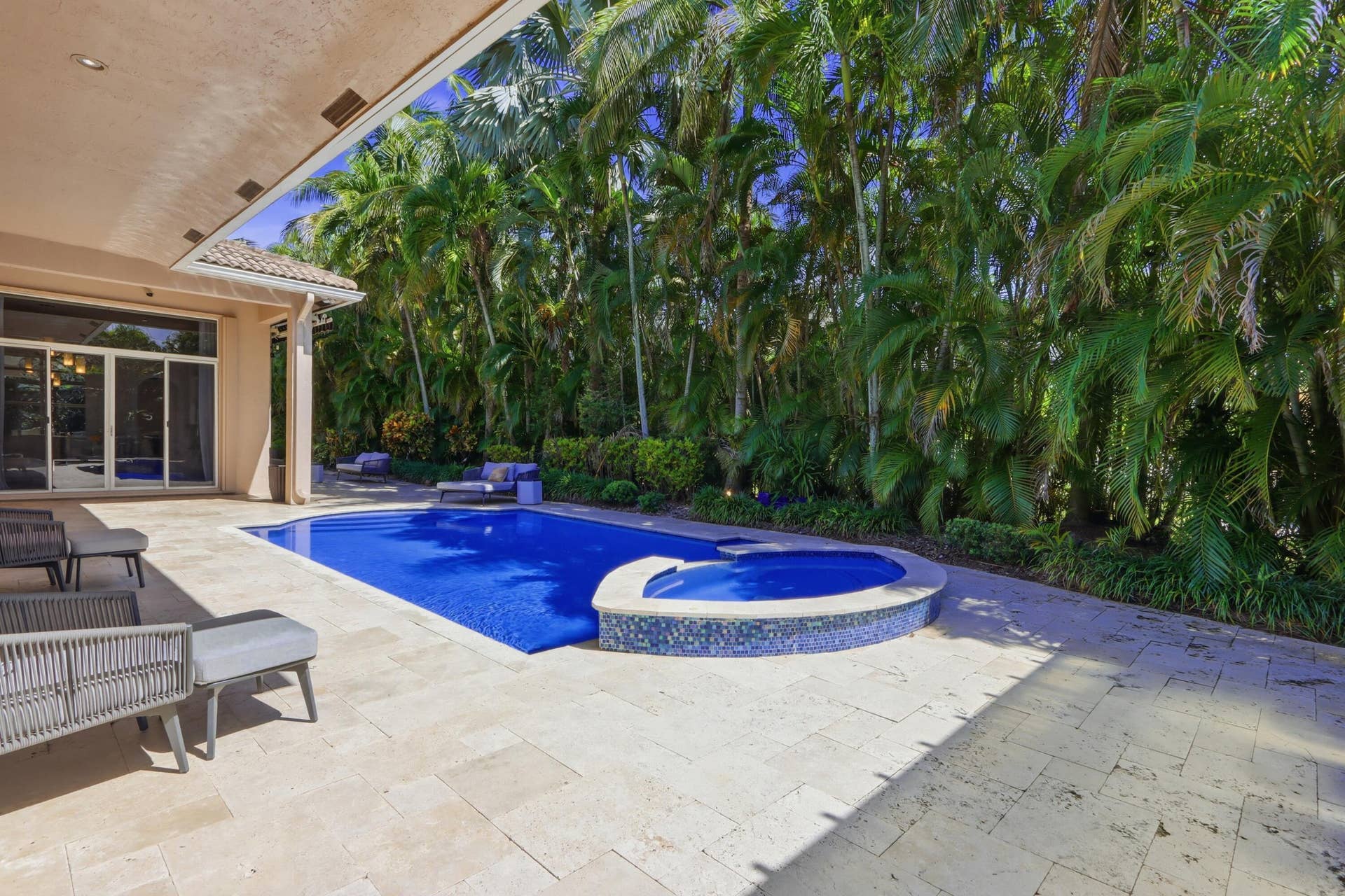 1580 VICTORIA ISLE Way, Weston, FL 33327 Pool
