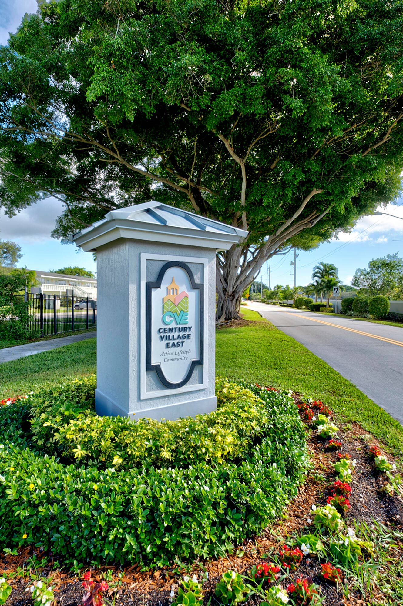 3076 Newport Drive, #Q, Deerfield Beach, FL 33442 R_F24