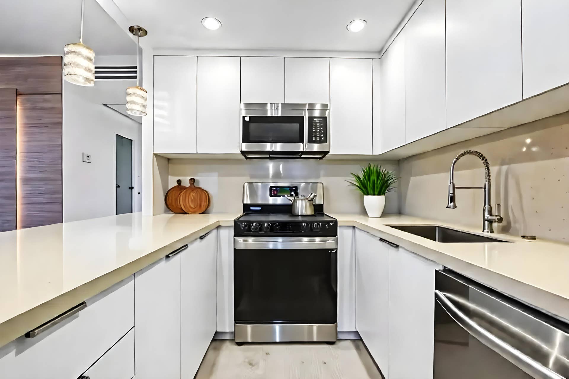 3076 Newport Drive, #Q, Deerfield Beach, FL 33442 R_F07