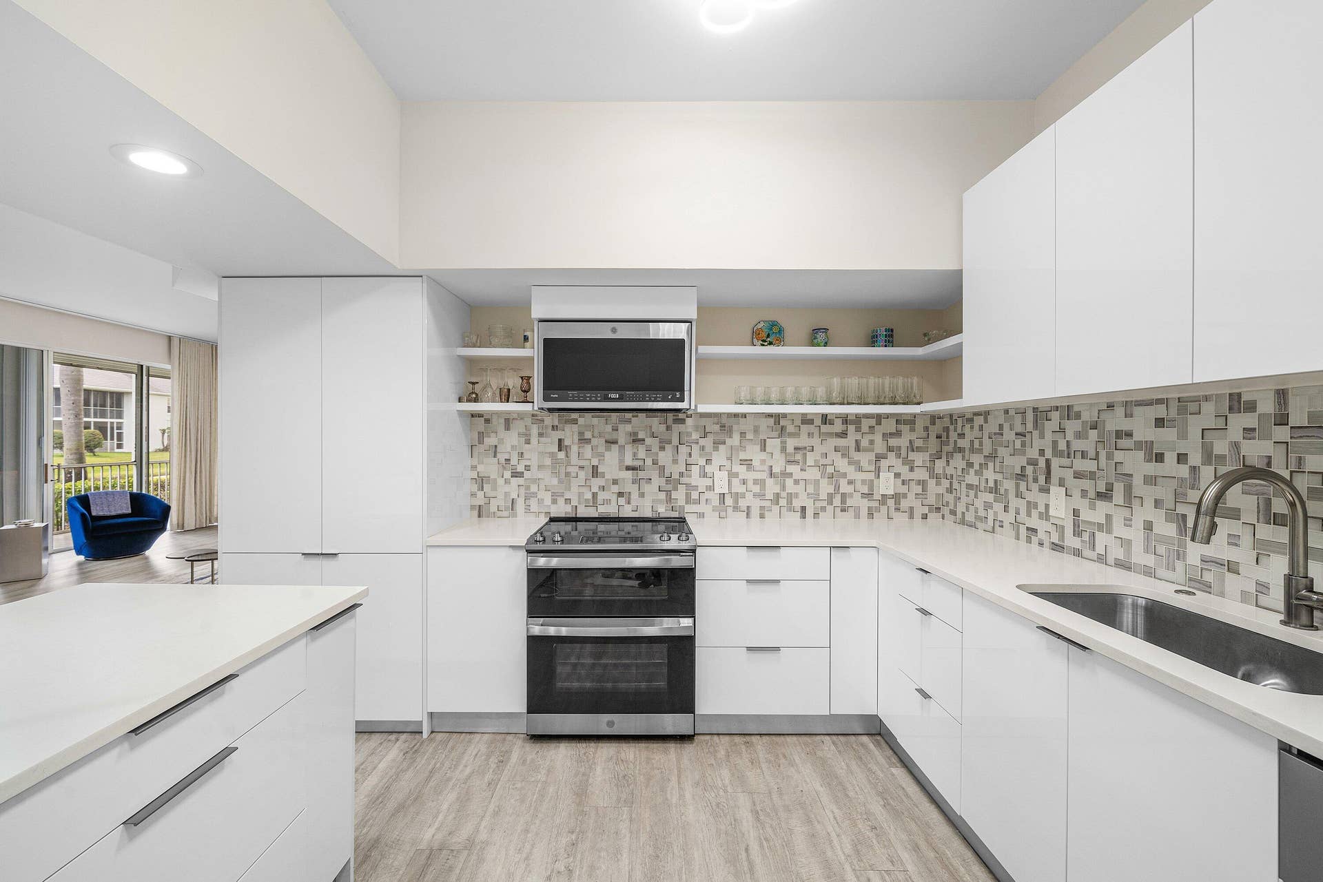 5064 Lake Catalina Drive, #A, Boca Raton, FL 33496 Kitchen
