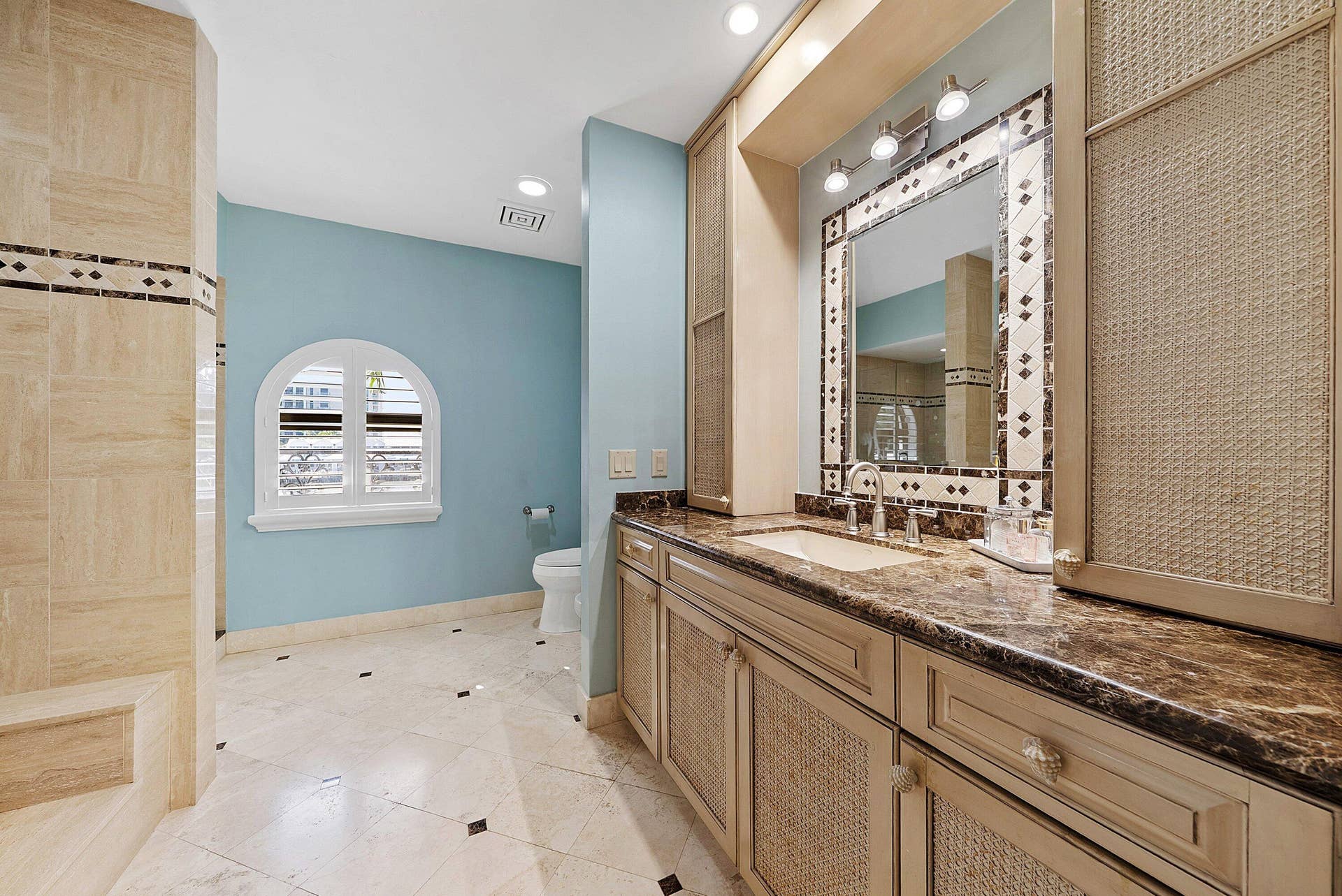 5598 N Ocean Boulevard, Ocean Ridge, FL 33435 033-5598NorthOceanBoulevard-44H-OceanRid