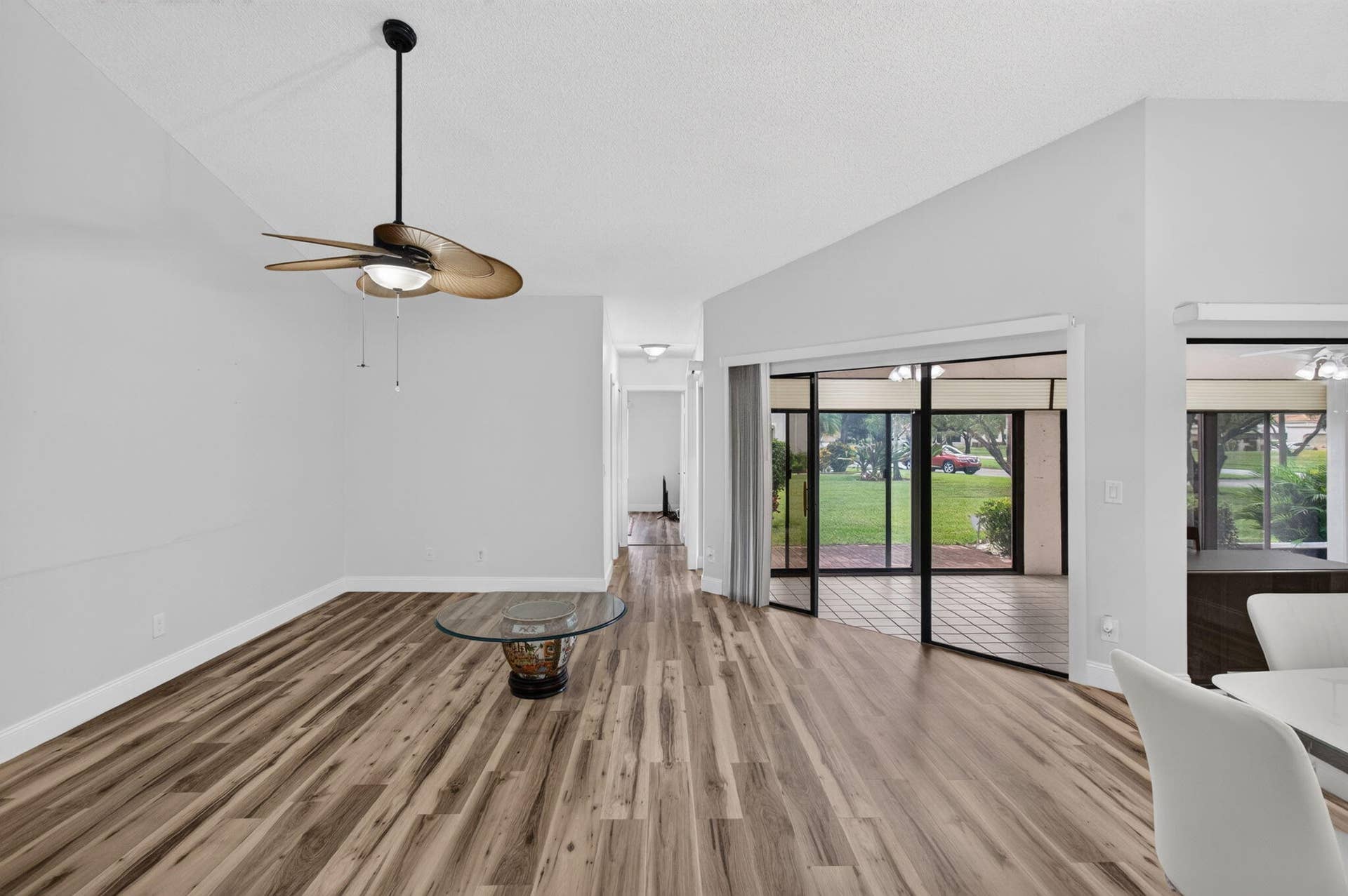 5887 PARKWALK Circle W, Boynton Beach, FL 33472 LIVING ROOM