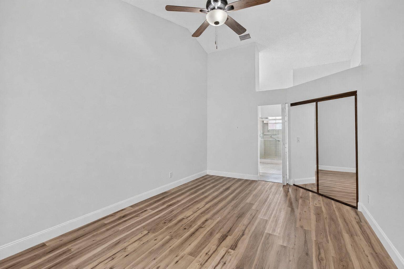 5887 PARKWALK Circle W, Boynton Beach, FL 33472 Owners Suite
