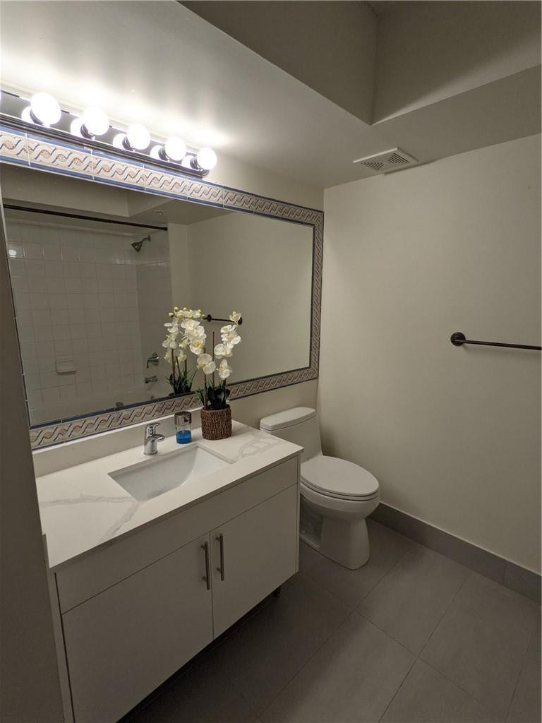 2nd Bathroom