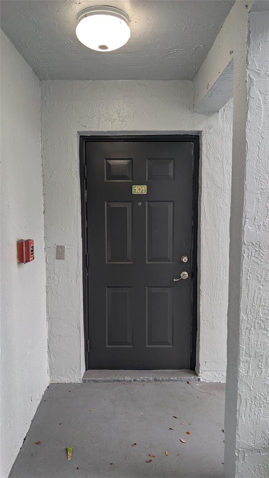 Front door Unit 9-101