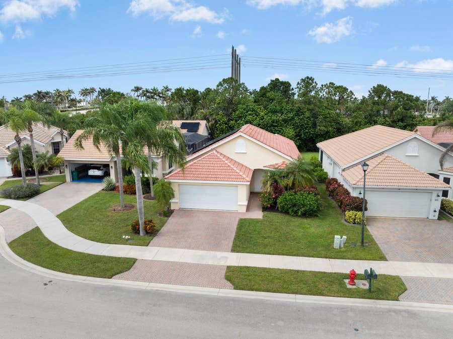 Property photo for 808 SW MUNJACK Circle, Port St Lucie, FL