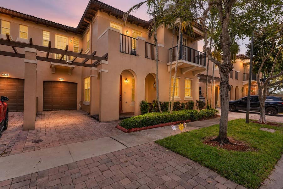 Property photo for 4414 MORGAN Lane, Davie, FL