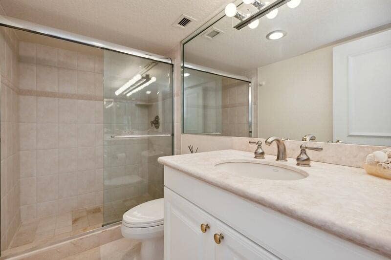 GUEST BATH