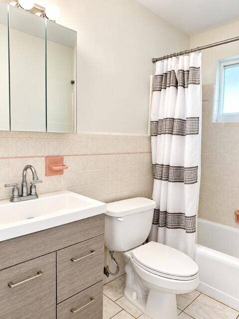 809 NE 16TH Street, Fort Lauderdale, Fort Lauderdale, FL 33304 7687D7DD-0E32-4B3E-BCEF-36D1DA986D4B