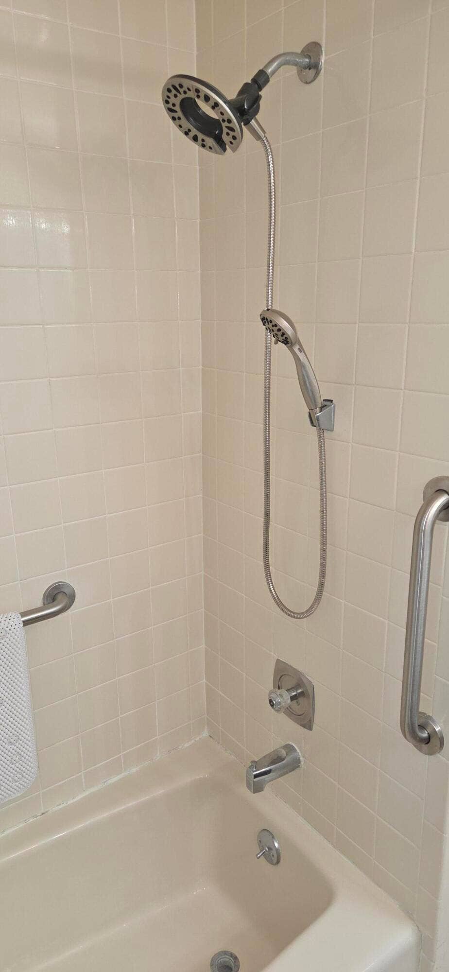 2448 NE 13TH Avenue, Pompano Beach, FL 33064 MASTER SHOWER2